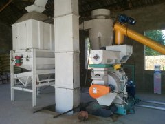 秸稈顆粒機(jī)壓塊機(jī)廠家直銷(xiāo)優(yōu)惠活動(dòng)大禮包