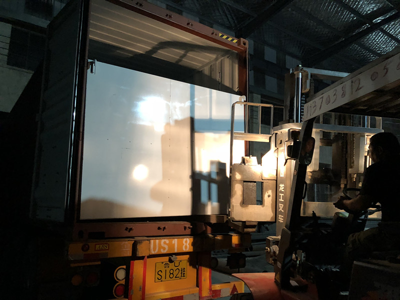 秸稈顆粒機(jī)上產(chǎn)線圓滿裝機(jī)成功 顆粒機(jī)生產(chǎn)線裝箱成功