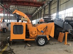 移動(dòng)式樹(shù)枝粉碎機(jī)