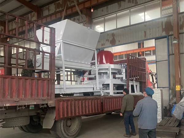 秸稈壓塊機(jī)發(fā)貨